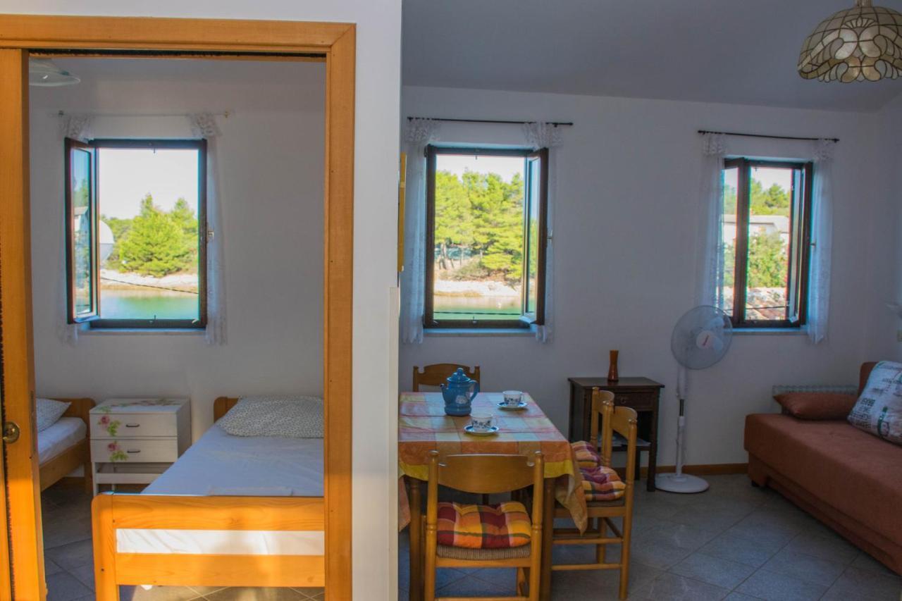 Holiday House Punta Blue & Orange 5M From The Sea, Island Cres Punta Kriza Exterior photo