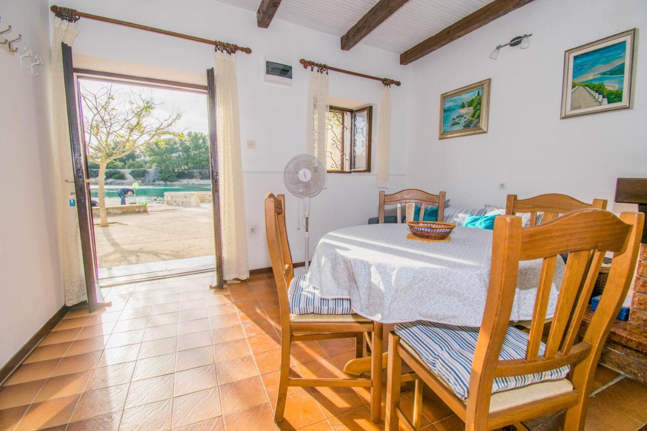 Holiday House Punta Blue & Orange 5M From The Sea, Island Cres Punta Kriza Exterior photo